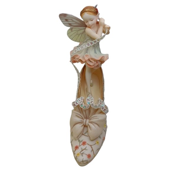 Butterfly Fairies Fairy Figurine in Shoe Elegance 02413 - Picture 1 of 16